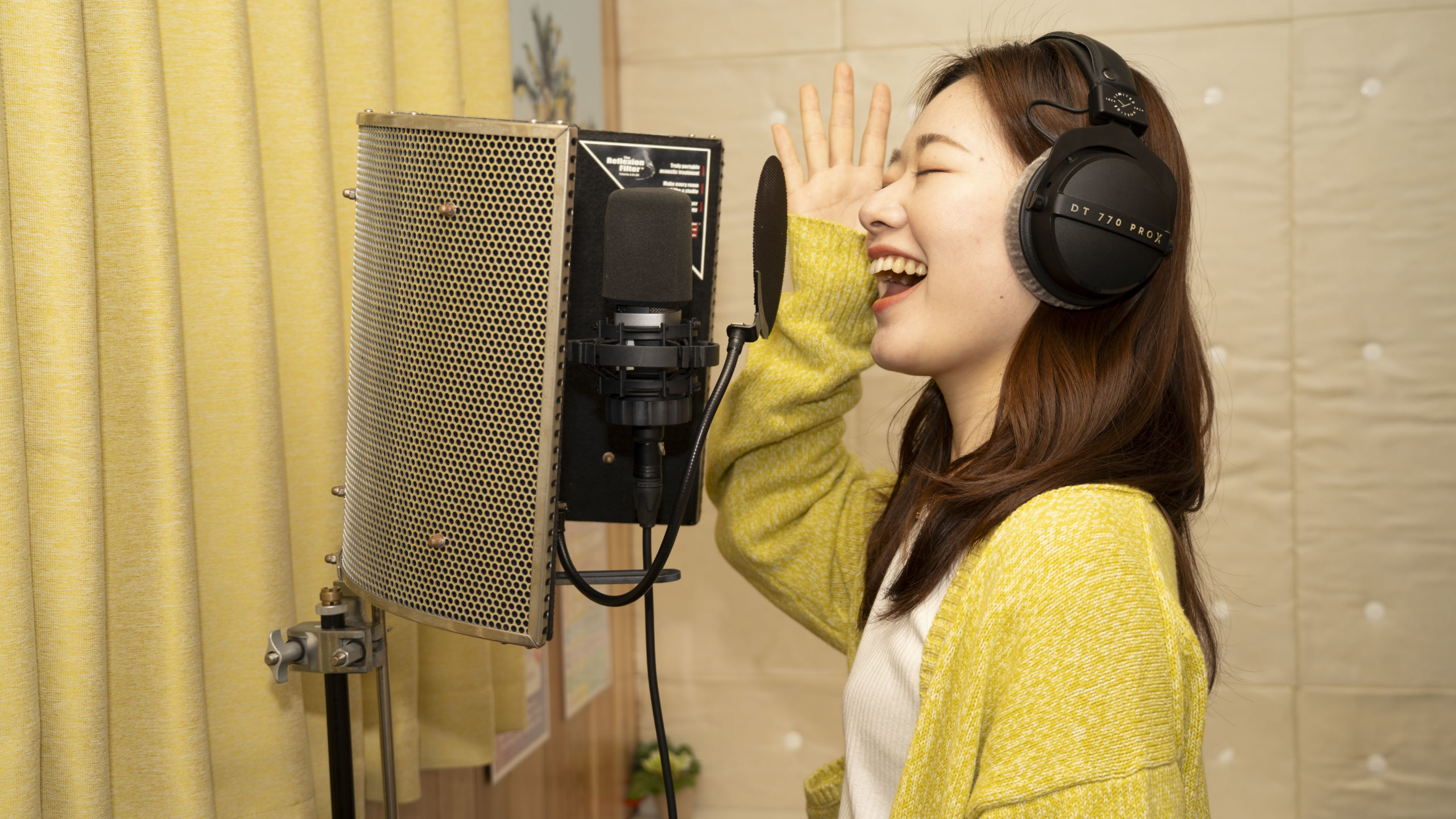 プロ仕様の環境でライブ用のコーラス録り、 ハモリを重ねることもフォーボイスなら無限大！